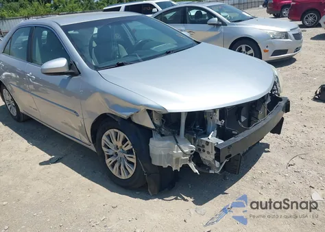 2013 Toyota Camry Le z USA, uszkodzony, nr VIN 4T4BF1FK5DR294503